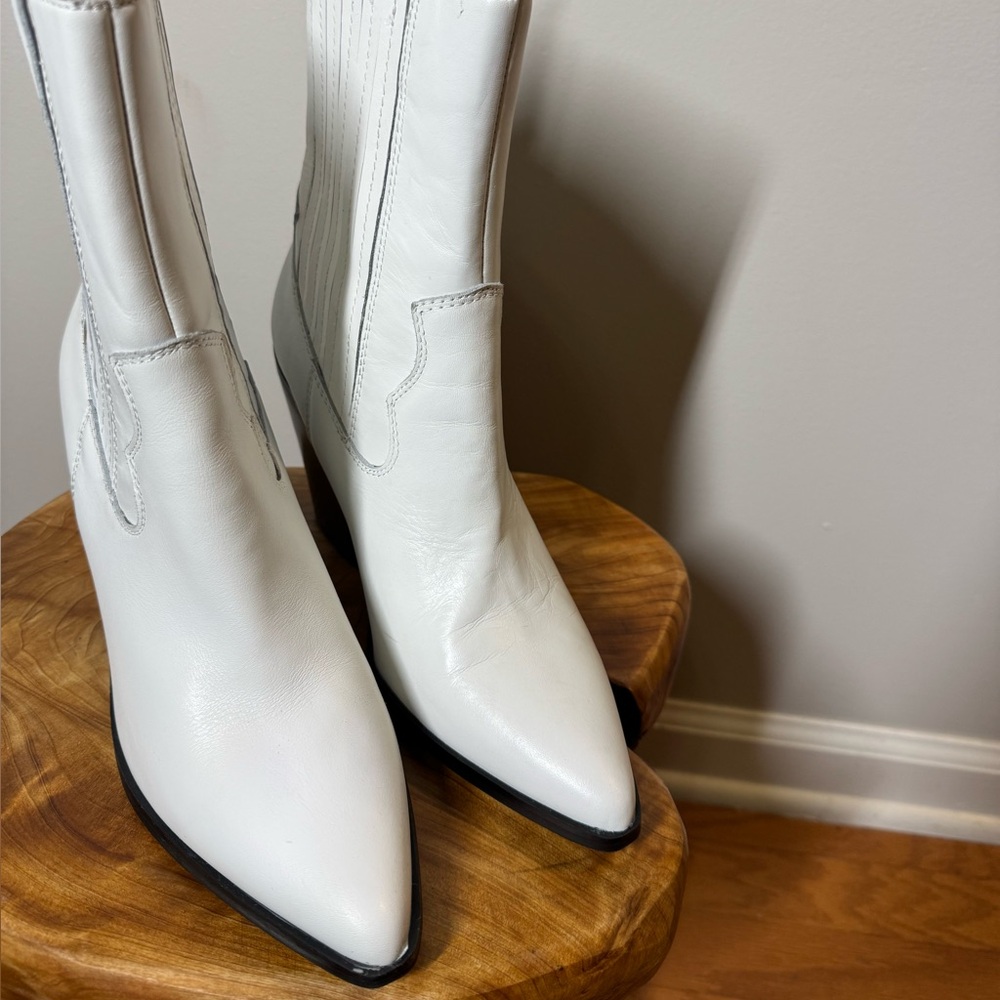 New ALDO White Women's Cowboy Western Ankle Boot with Block Heel Sz. 8 - Picture 9 of 13